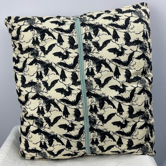 Homemade brand new T-shirt accent pillow skeleton fire Halloween pumpkin - Picture 8 of 9